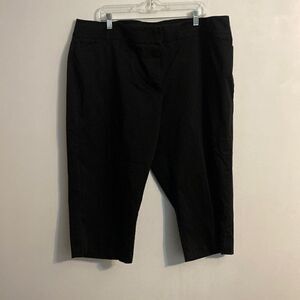 Tribal Studio Grandeur Black capris, size 22